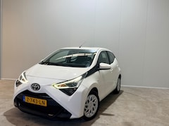 Toyota Aygo - 1.0 VVT-i x Airco/Achteruitrij camera/5 drs/Carplay
