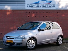 Opel Corsa - 1.2-16V Silverline airco. nieuwe apk. stuurbekrachteging