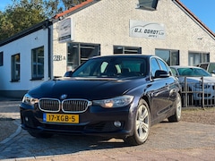 BMW 3-serie - 320i Executive zeer nette staat
