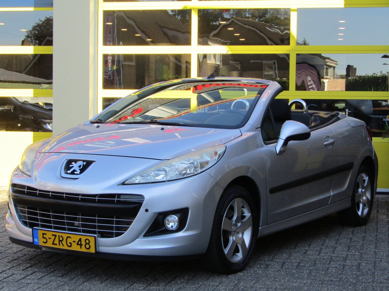 Peugeot 207 CC - 1.6 VTi / Carbrio Hardtop - AutoWereld.nl