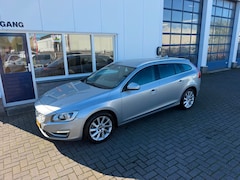 Volvo V60 - 2.0 D4 Summum