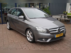 Mercedes-Benz B-klasse - 180 Ambition | Prijs rijklaar incl. 12 mnd garantie | Navi Half leder Pdc