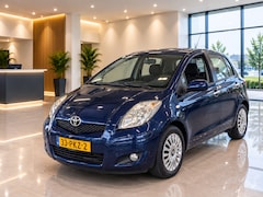 Toyota Yaris - 1.3 VVTi Aspiration 5DRS NAP KM'S AUTOMAAT NAVI SCHERM TREKHAAK AIRCO BLUETOOTH PARKEERSEN
