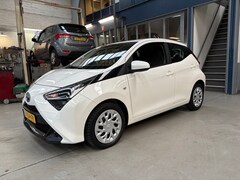 Toyota Aygo - 1.0 VVT-i x-play | Apple carplay / Android auto | Camera | Airco | NAP | Rijklaar prijs