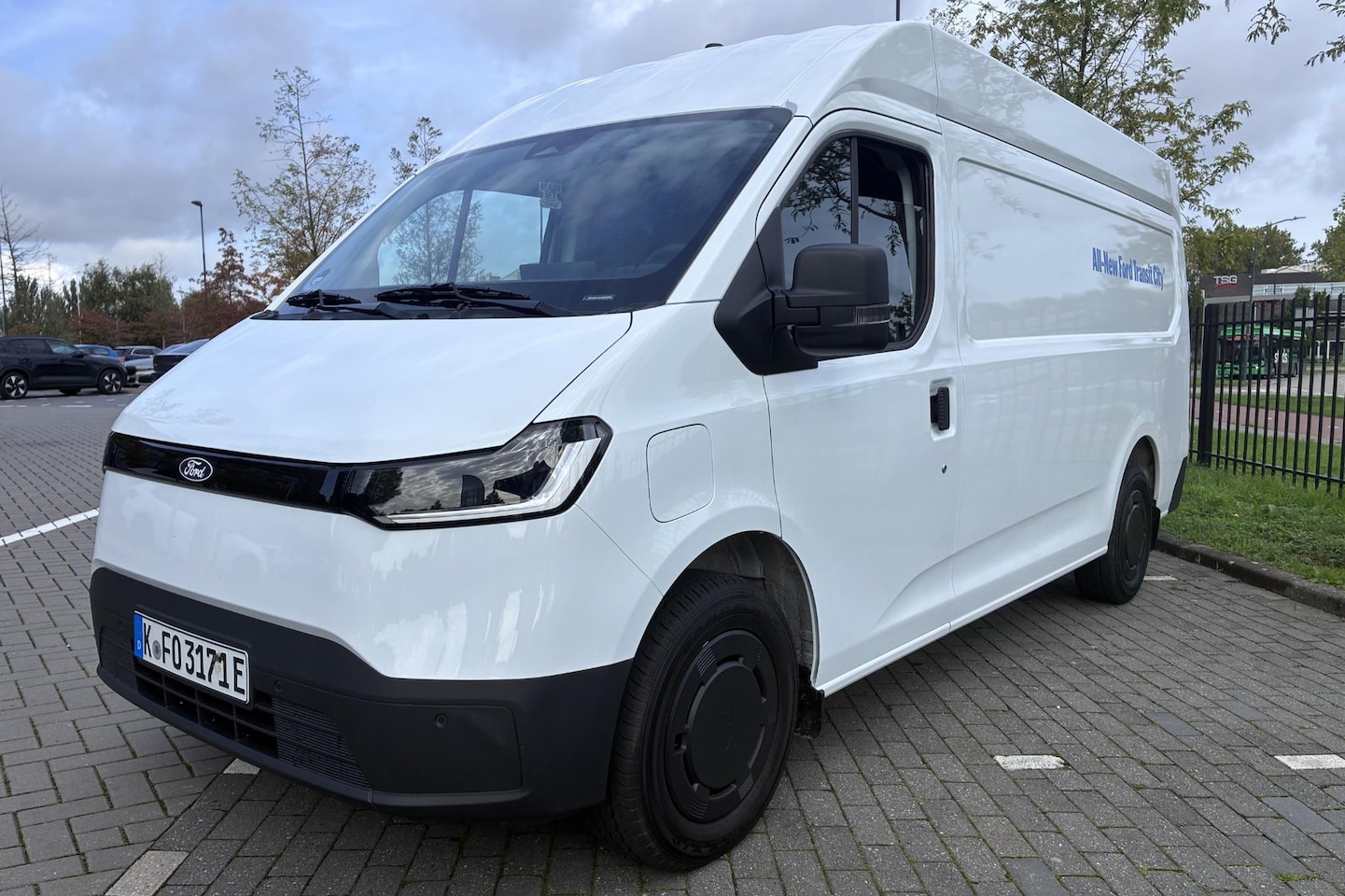 Ford Transit City - L2H2 56kWh 150pk Vanaf 02-2027 in Nederland, nu te bestellen - AutoWereld.nl