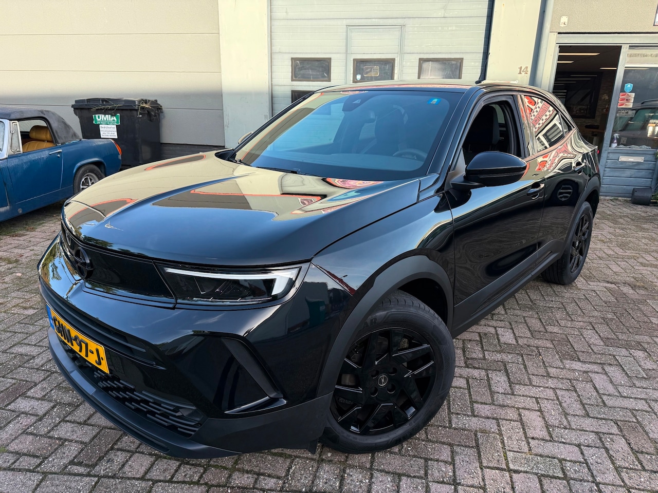 Opel Mokka - 1.2 Turbo GS 2024 NAVI CARPLAY NAP 1-E EIGENAAR ZEER NETJES - AutoWereld.nl