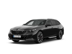 BMW i5 - eDrive40 84 kWh M Sportpakket Pro | Glazen Panoramadak | Innovation Pack | Comfort Pack |