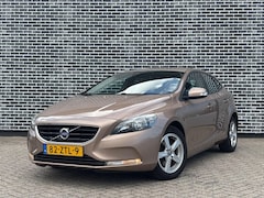 Volvo V40 - 1.6 T3 Kinetic | Trekhaak | RTI Navigatie | High Performance Audio | Bluetooth | Achteruit