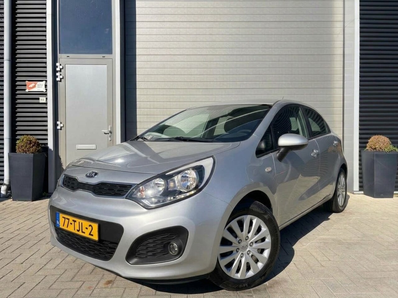 Kia Rio - 1.2 CVVT Super Pack/Full option/Cruise/Keyless/Hele mooie auto/ - AutoWereld.nl