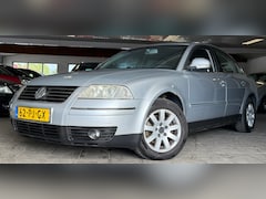 Volkswagen Passat - 2.0-20V Athene|NAP|APK06-27|CruiseCntrl|Airco|Trekhaak|Elekramen|