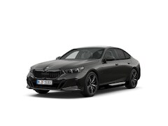 BMW 5-serie - Sedan 530e M Sport Edition | M Sportpakket Pro | Innovation Pack | Travel Pack | Comfort P