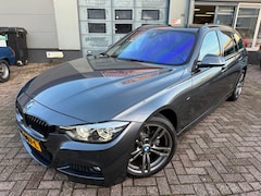 BMW 3-serie Touring - 320i 2018 M-SPORT LEDER NAP LUXE CARPLAY
