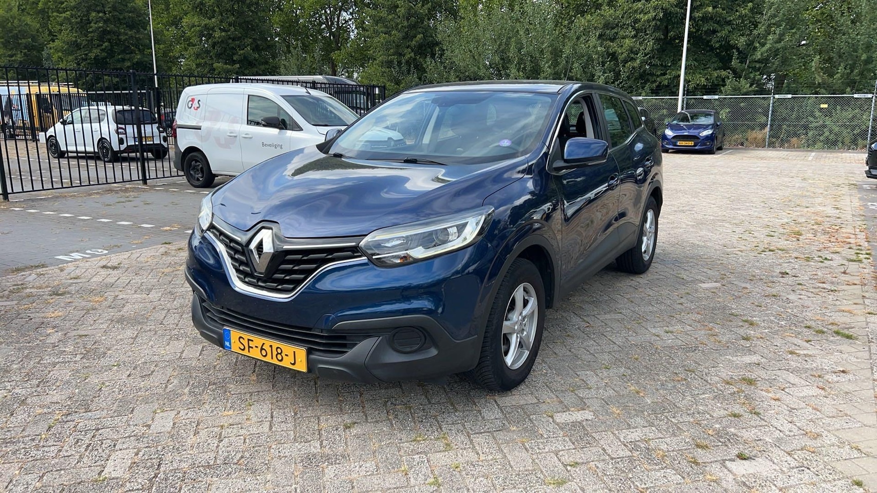 Renault Kadjar - 1.2 TCe Life | Climate Control | Cruise Control | TREKHAAK | Spraakbediening - AutoWereld.nl