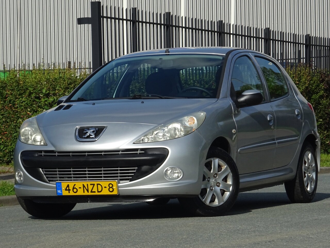Peugeot 206 - 1.4 Millesim 200 5DRS 1-EIGENAAR l 51DKM l NAP - AutoWereld.nl