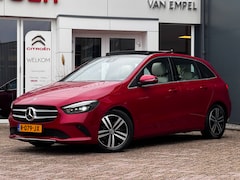 Mercedes-Benz B-klasse - 180 Luxury Line NL-Auto | Pano | 1e Eigenaar | Leder | Camera | PDC Rondom | Stoelverwarmi