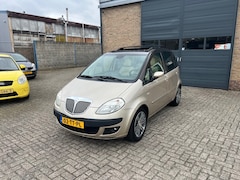 Lancia Musa - 1.4-16V Platino//Automaat