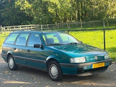 Volkswagen Passat Variant - 1.8 GL /UNIEK/