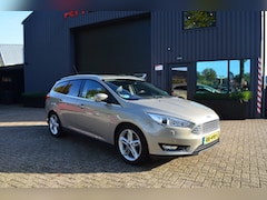 Ford Focus Wagon - 1.5 Titanium Edition | Trekhaak | Xenon | Leer | Onderhouden