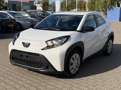 Toyota Aygo X - 1.0 VVT-i S-CVT Play Automaat (BOVAG/RIJKLAARPRIJS)
