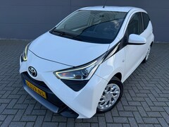 Toyota Aygo - 1.0 VVT-i x-play*CAMERA*NAVI*ELKT-RAAM*AIRCO*APK*NAP