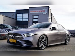 Mercedes-Benz A-klasse - 180 Premium Plus | Stoelverwarming | Panorama dak | Achteruitrijcamera | Digitaal dashboar