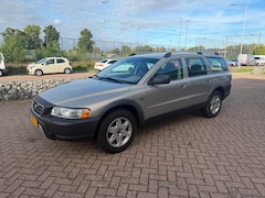 Volvo XC70 - 2.5 T Summum - APK 10-2027 - Automaat - Trekhaak - Carplay- Leder - Dealer onderhouden