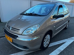 Citroën Xsara Picasso - 1.8i-16V Exclusive