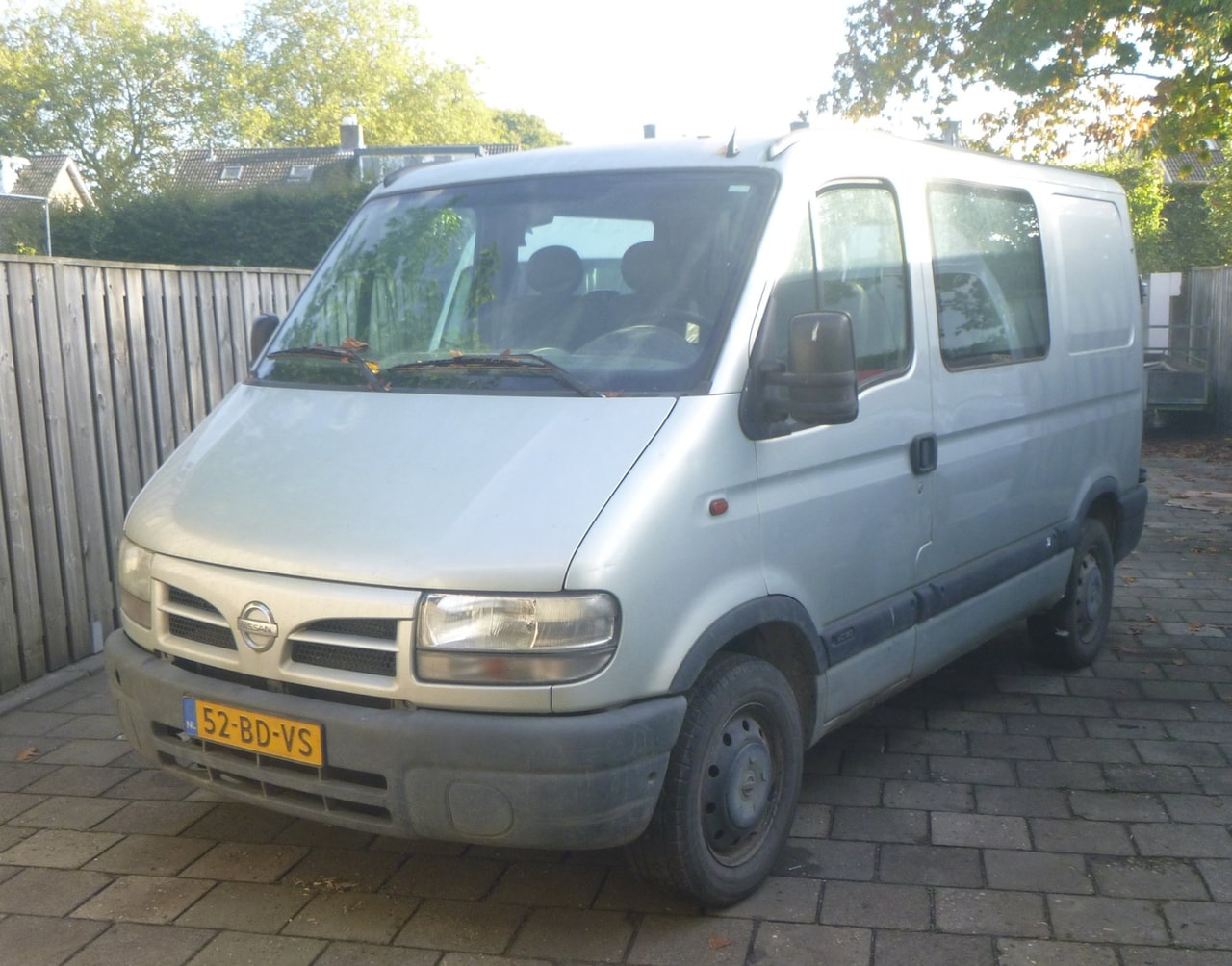 Nissan Interstar - 90.28-307L 2.2CDi € 1500 ex btw dubbel cabine - AutoWereld.nl