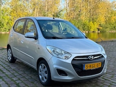 Hyundai i10 - 1.2 i-Vision VOL AUTOMAAT 1e eigenaar cruise control airco elektrische ramen parkeersensor