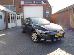 Volkswagen Golf - 1.4 eHybrid Style, Trekhaak, Camera, Carplay