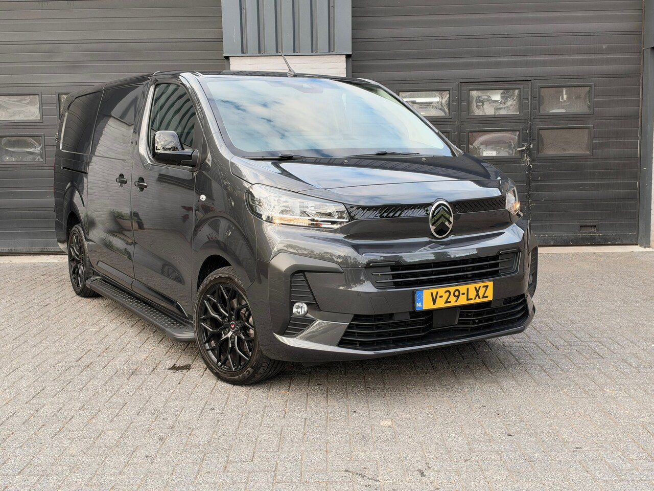 Citroën Jumpy - 2.0 BlueHDI 180 S&S L3 Dubbele Schuifdeur, Automaat. - AutoWereld.nl