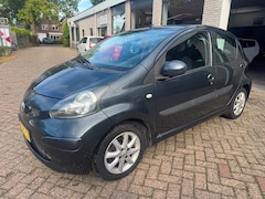 Toyota Aygo - 1.0-12V + ORG 98696 KM NAP O.H BOEKJES, KLEINE BEURT GEHAD, NIEUWE KOPPELING LM VELGEN,