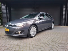 Opel Astra Sports Tourer - 1.4 Turbo Blitz Carplay cruise trekhaak erg netjes