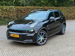 Lynk & Co 01 - 1.5 | 2023 | Zwarte hemel | Panoramadak | 360° Camera | 20 inch