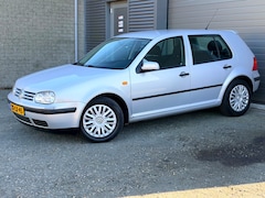 Volkswagen Golf - 1.4-16V