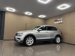 Volkswagen Tiguan - 1.4 TSI 4Motion Highline * 1e Eig / Automaat / Panoramadak / Trekhaak / LED / NL Auto