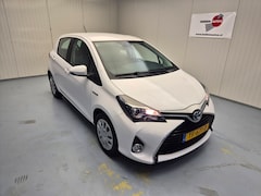 Toyota Yaris - 1.5 Hybrid Aspiration Navi Camera Airco Ecc Trekhaak