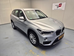 BMW X1 - SDrive18i Centennial High Executive Naci Camera Ecc Cruise Alu Velgen