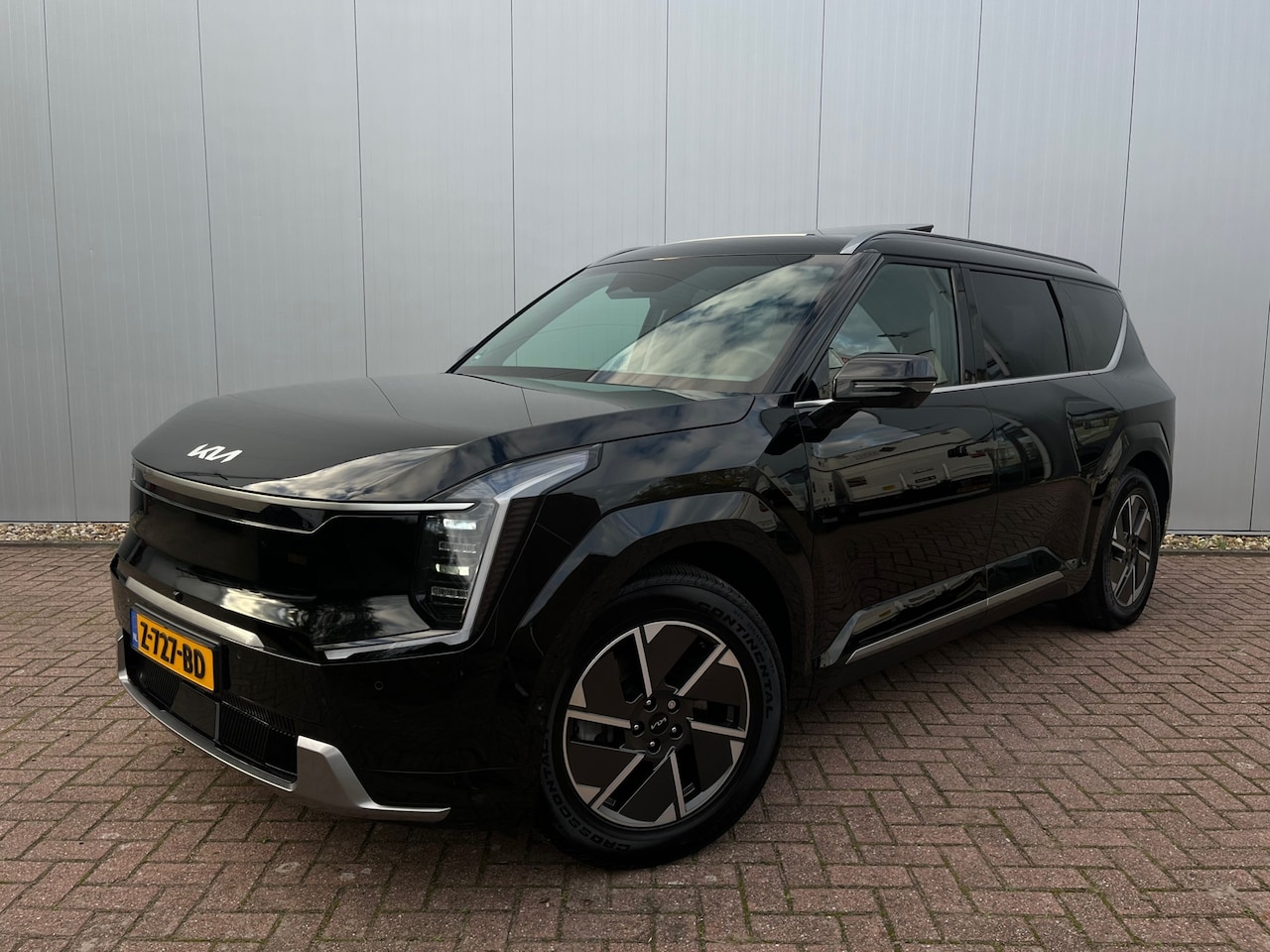 Kia EV9 - Plus AWD 99.8 kWh BOMVOL! | Stoel-/stuurverwarming + koeling | Schuif-/kanteldak | Lederen - AutoWereld.nl