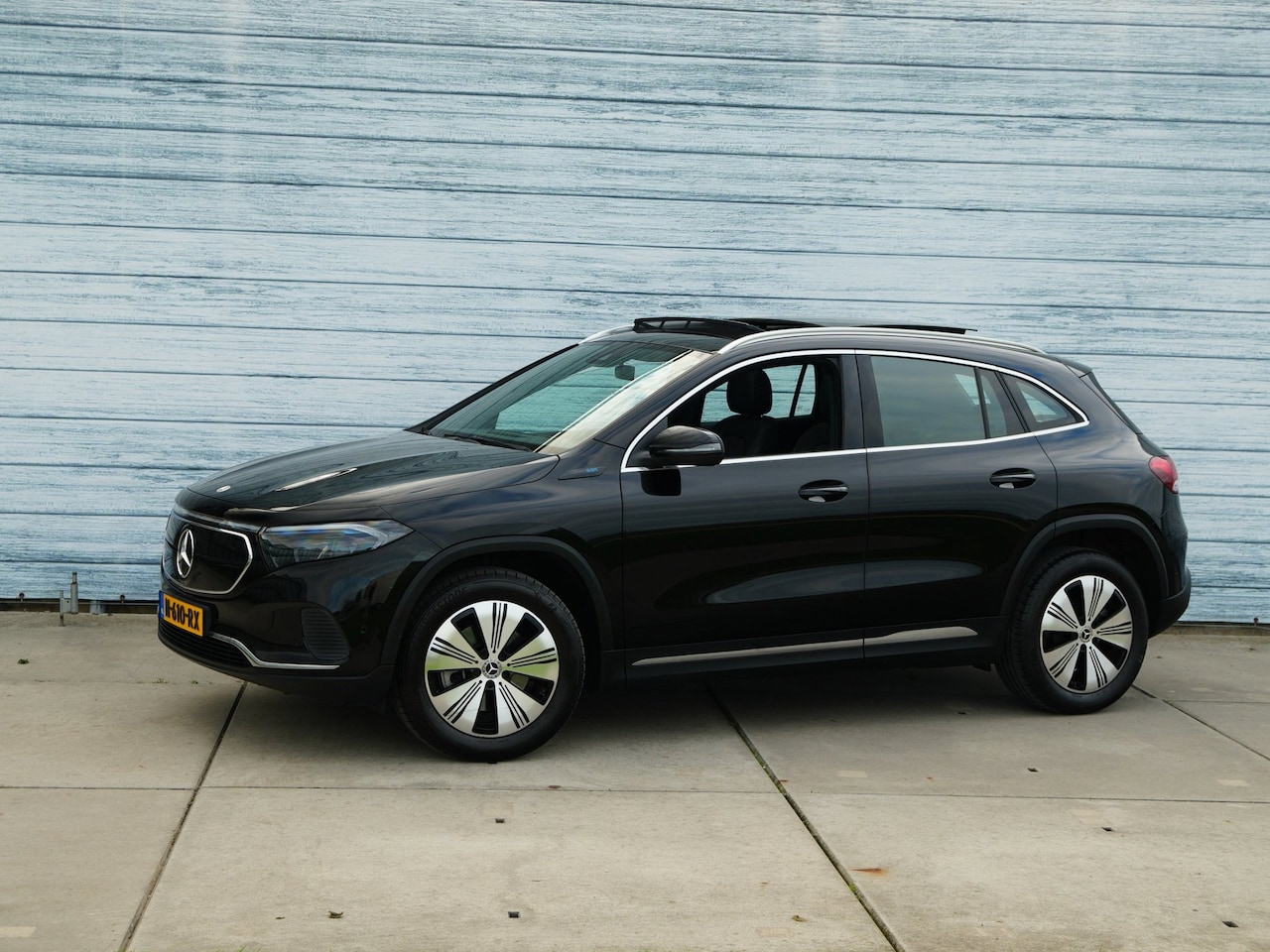 Mercedes-Benz EQA - 250 Business Luxury 67kWh Pano Leer Soh95% - AutoWereld.nl