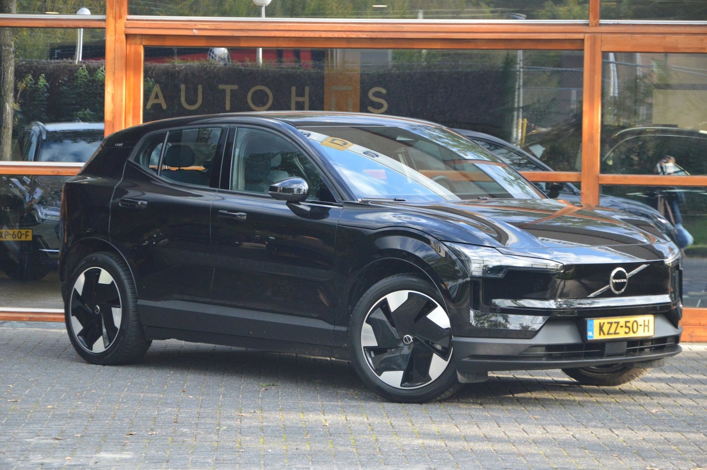 Volvo EX30 - P5 Long Range 69 kWh | Camera | 98% SOH | Harman/Kardon | Apple CarPlay | BLIS | Pilot ass - AutoWereld.nl