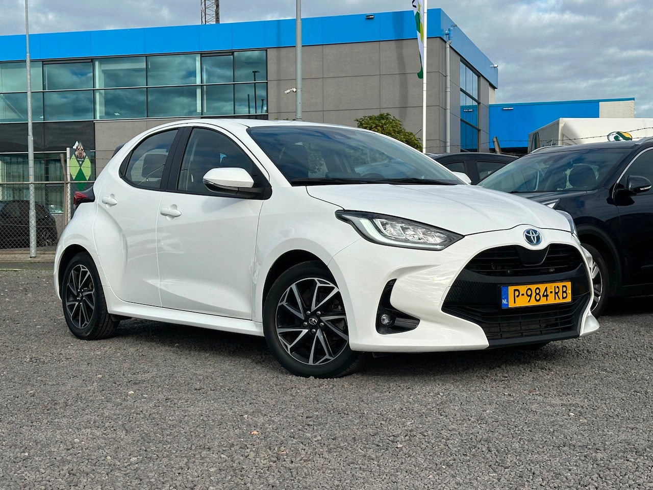 Toyota Yaris - 1.5 Hybrid Dynamic/CAMERA/NAVI/CARPLAY - AutoWereld.nl