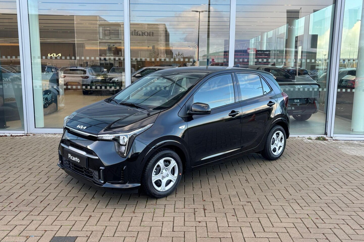 Kia Picanto - 1.0 DynamicLine 5-zits | Prijs incl. particuliere inruilpremie | Direct beschikbaar | Navi - AutoWereld.nl