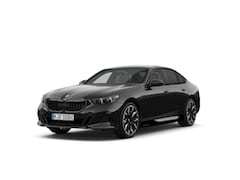 BMW 5-serie - Sedan 550e xDrive M Sport Pro Edition | M Sportpakket Pro | Innovation Pack | Travel Pack