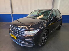 Volkswagen Tiguan - 1.5 TSI Elegance Automaat