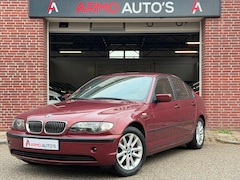 BMW 3-serie - 318i Lifestyle Executive | Airco | Stoelverwarming