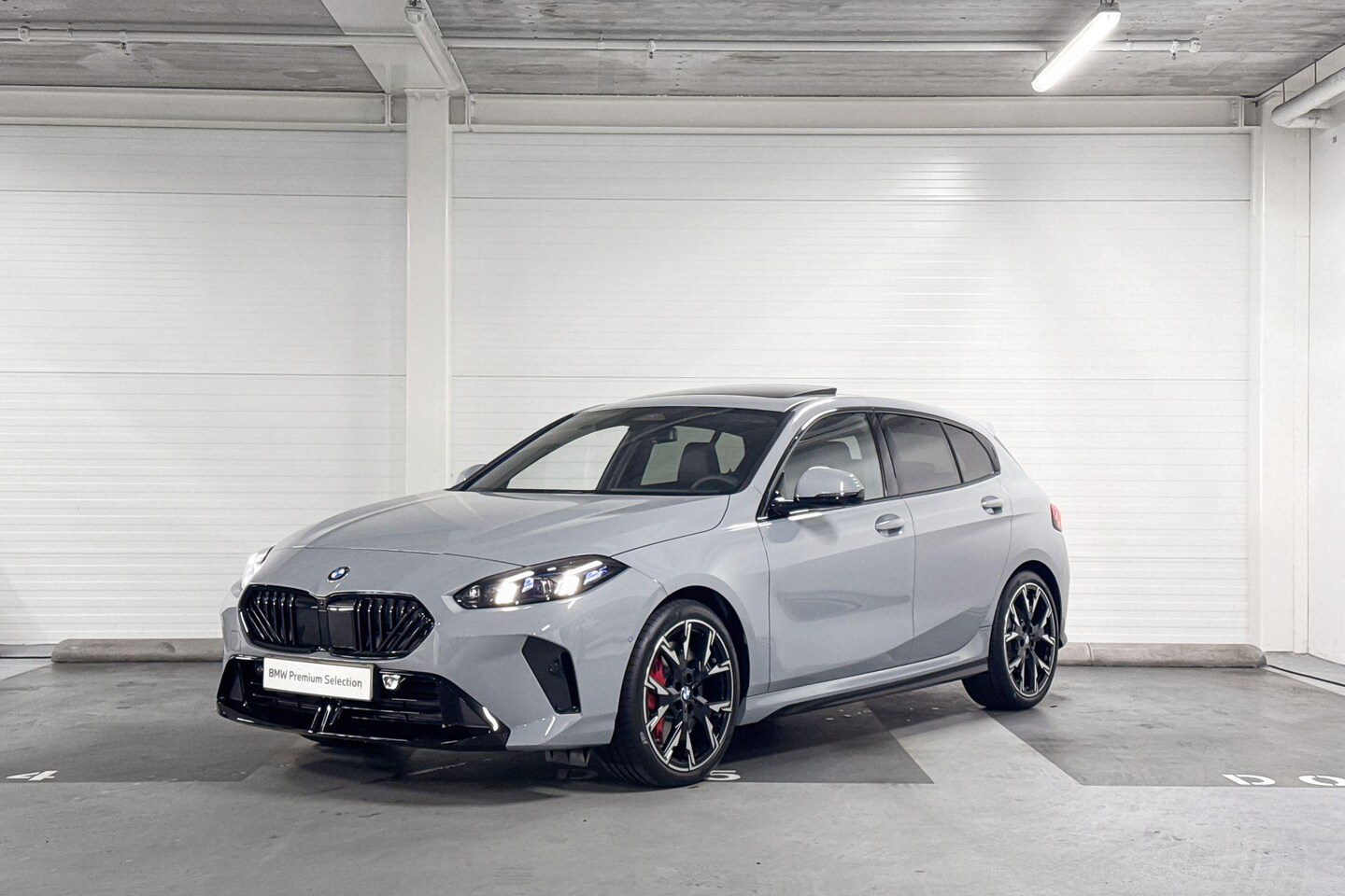 BMW 1-serie - 120 M Sport | Panoramadak - AutoWereld.nl