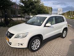 Volkswagen Tiguan - 1.4 TSI Sport&Style 4Motion 2009 LEDER PANORAMA NWE APK