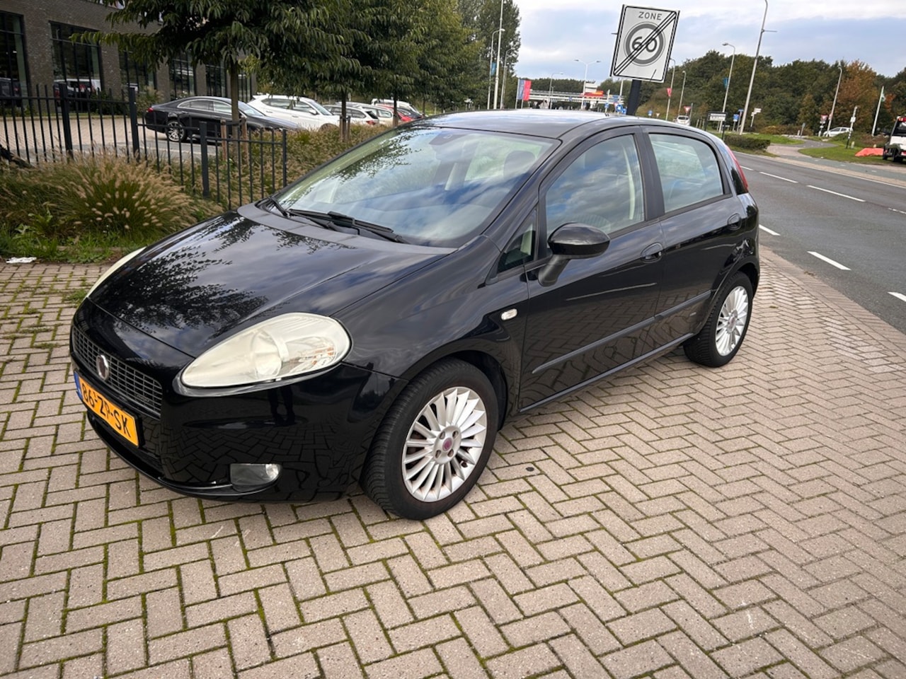 Fiat Grande Punto - 1.4-16V Emotion 2008! CLIMATRONIC! NETTE AUTO! NWE APK! - AutoWereld.nl
