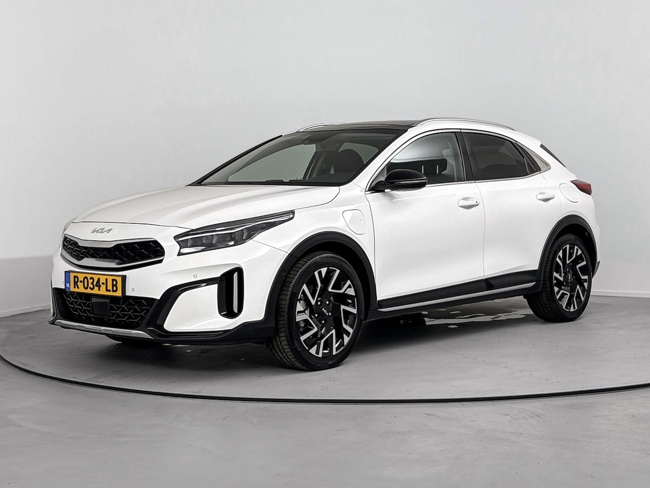 Kia XCeed - 1.6 GDi PHEV ExecutiveLine Origineel Nederlands Voertuig | 94,6% SOH | Automaat | Trekhaak - AutoWereld.nl